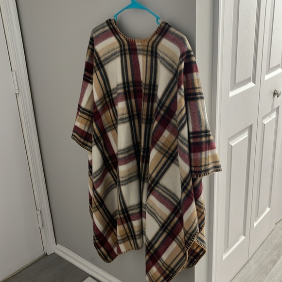 Woolrich new without tags cape o/s - Picture 4 of 4